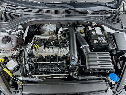 Used 2019 Volkswagen Jetta R-Line w/ R-Line Cold Weather Package FWD image 31