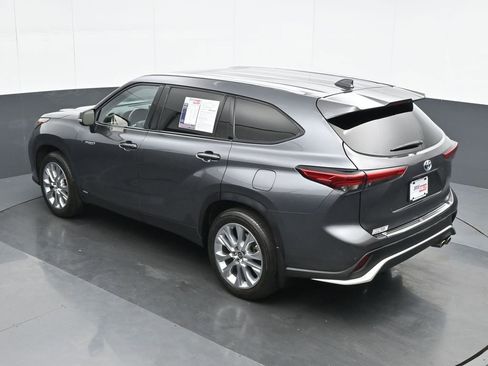 Used 2021 Toyota Highlander Limited AWD/4WD image 20