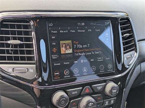 Used 2020 Jeep Grand Cherokee Altitude image 18