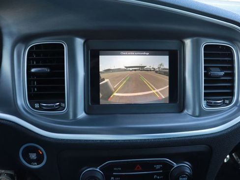 Used 2019 Dodge Charger SXT image 23