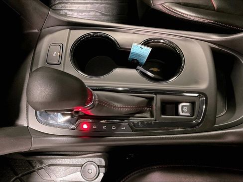 Used 2022 Chevrolet Equinox RS w/ RS Leather Package FWD image 17