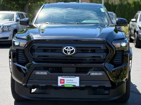 Certified 2025 Toyota Tacoma SR5 AWD/4WD image 8