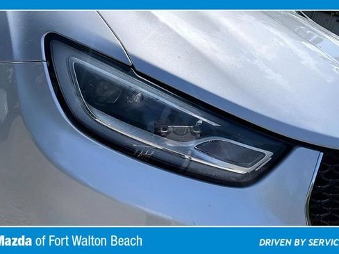 Used 2023 Chrysler Pacifica Touring-L FWD image 32