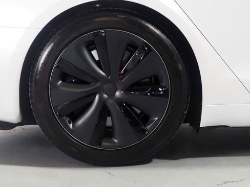 Used 2022 Tesla Model S AWD image 53