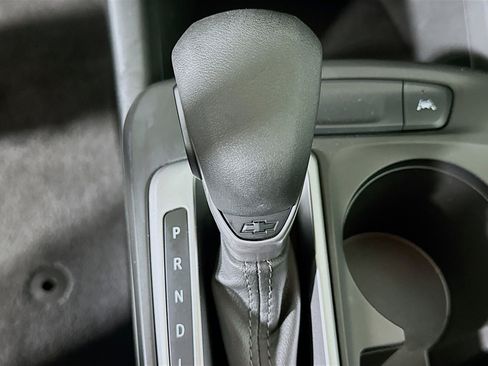 Used 2025 Chevrolet Trax LS image 24