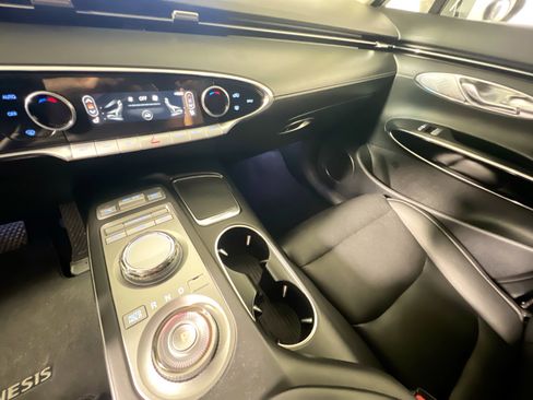 Used 2025 Genesis GV70 2.5T image 26