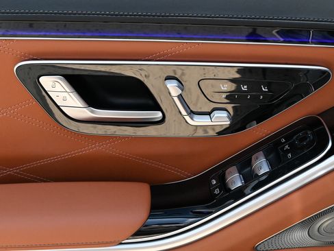 Used 2023 Mercedes-Benz Maybach S 680 4MATIC w/ Manufaktur Leather Package image 20