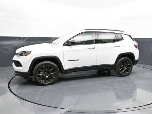 New 2026 Jeep Compass Latitude image 7