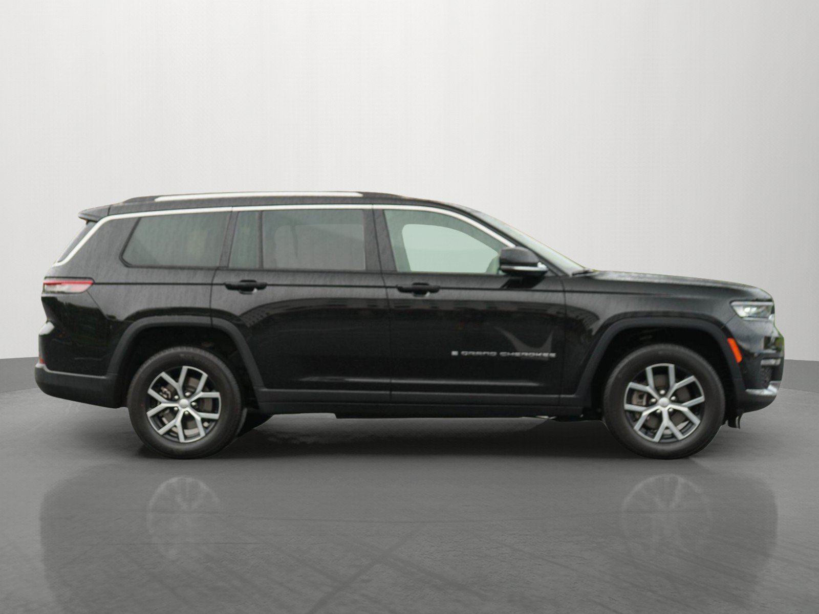 Used 2023 Jeep Grand Cherokee L Limited w/ Luxury Tech Group II AWD/4WD image 8
