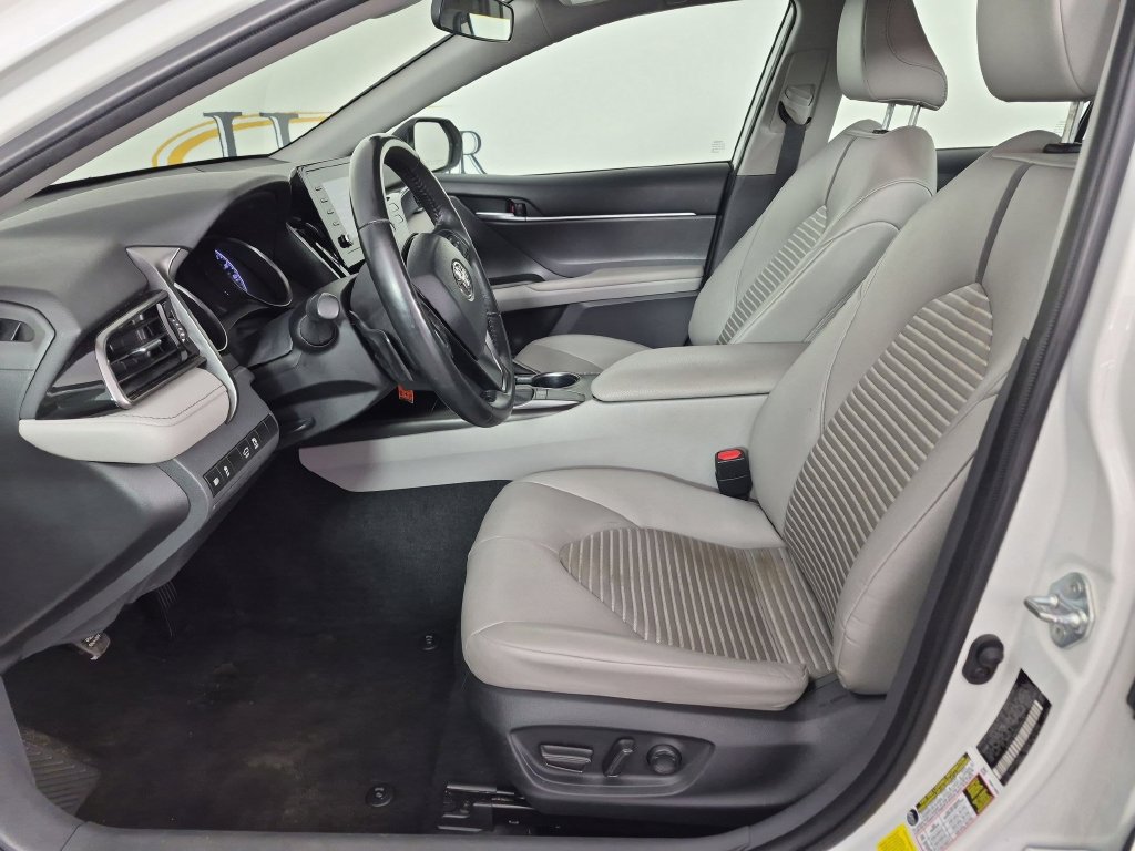 Used 2024 Toyota Camry SE FWD image 16