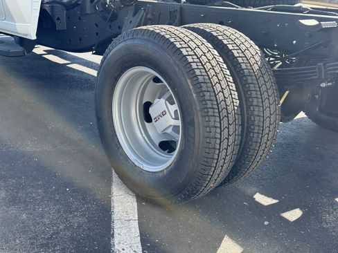 New 2026 GMC Sierra 3500 Pro w/ Convenience Package image 5