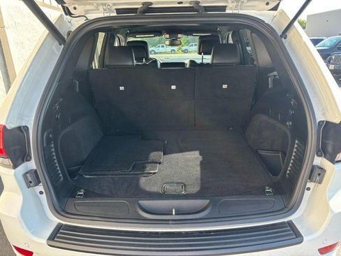 Used 2020 Jeep Grand Cherokee Altitude AWD/4WD image 7