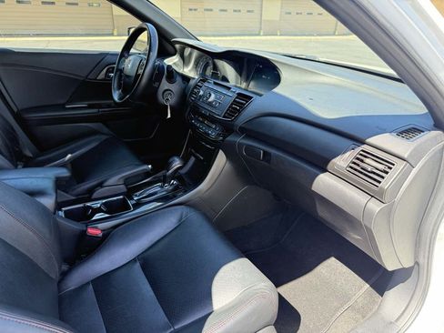 Used 2017 Honda Accord Sport Special Edition image 18