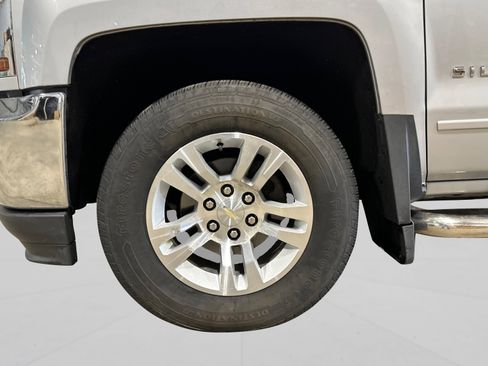 Used 2018 Chevrolet Silverado 1500 LT w/ All Star Edition image 48