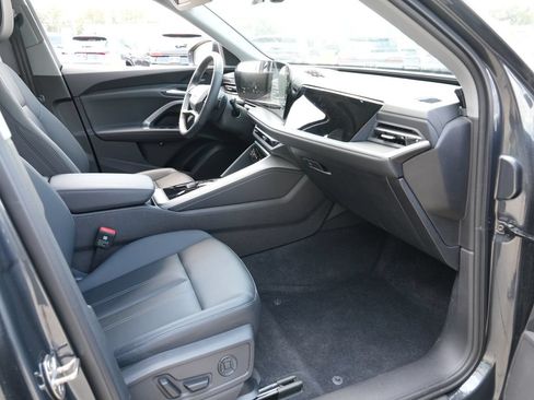 Used 2025 Audi Q5 Premium Plus w/ Premium Plus AWD/4WD image 19