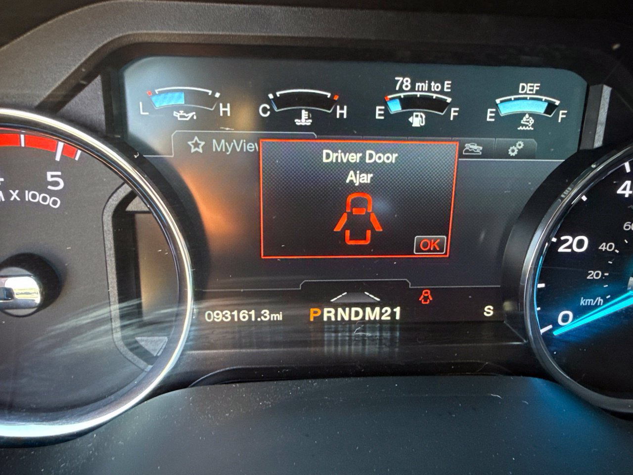Used 2017 Ford F350 Platinum w/ Platinum Ultimate Package RWD image 23