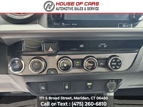 Used 2017 Toyota Tacoma TRD Sport image 37