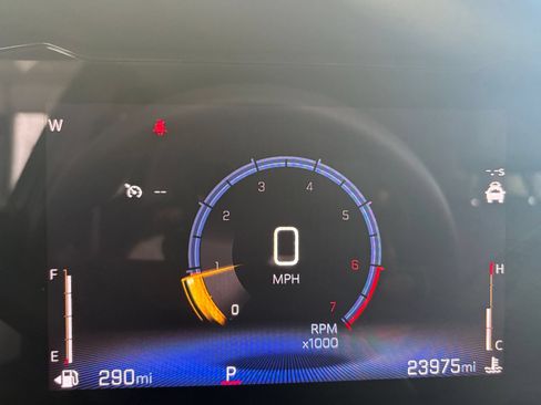 Used 2025 Chevrolet Trax LT FWD image 40