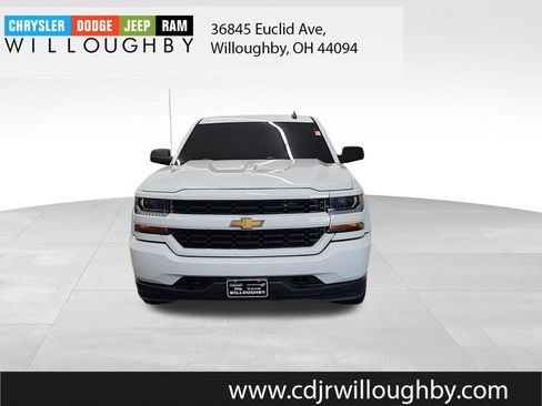 Used 2018 Chevrolet Silverado 1500 Custom w/ Custom Value Package AWD/4WD image 2