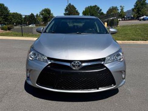 Used 2016 Toyota Camry SE FWD image 5