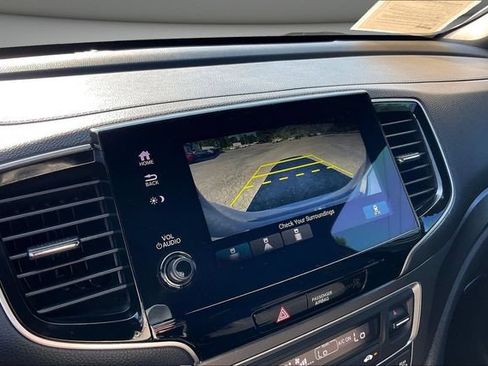 Used 2022 Honda Pilot Sport image 16