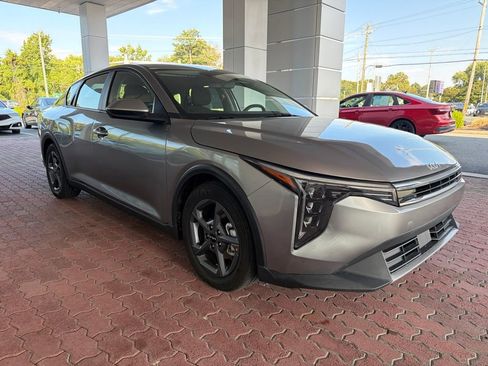 Used 2026 Kia K4 FWD image 3