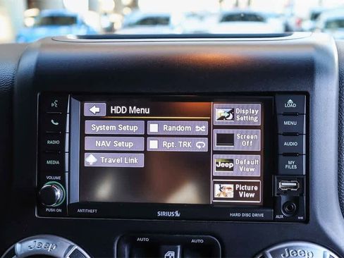 Used 2016 Jeep Wrangler Sahara w/ Connectivity Group image 15