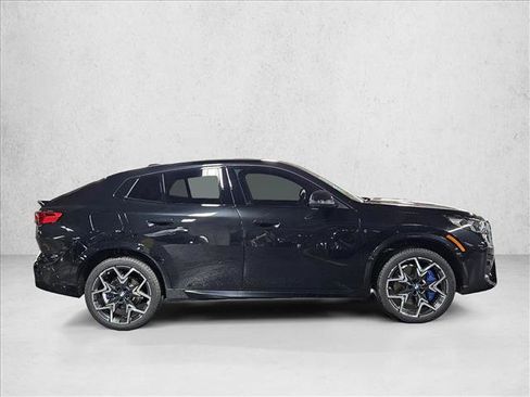 New 2026 BMW X2 xDrive28i w/ Technology Package AWD/4WD image 4