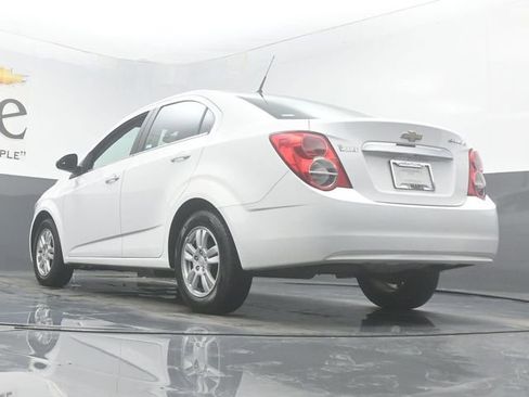 Used 2014 Chevrolet Sonic LT FWD image 5