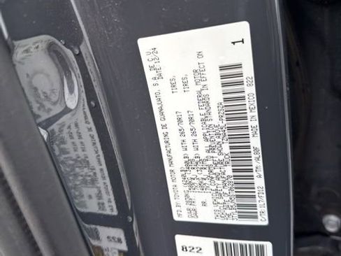 Used 2025 Toyota Tacoma TRD Off-Road image 25