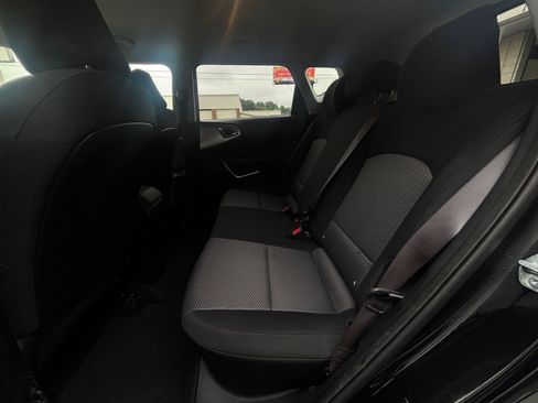 Used 2025 Kia Soul LX w/ LX Technology Package FWD image 23