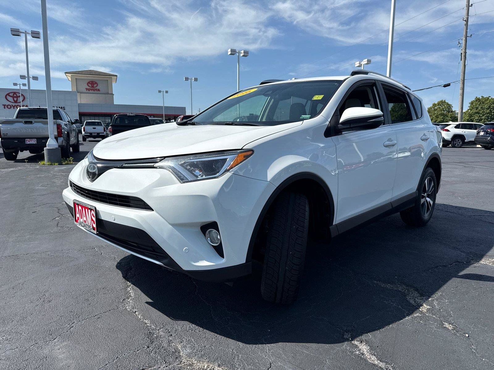 Used 2016 Toyota RAV4 XLE w/ Convenience Package FWD image 4