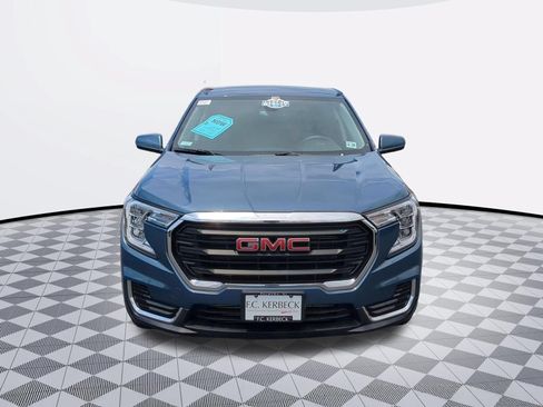 Certified 2024 GMC Terrain SLE FWD image 3