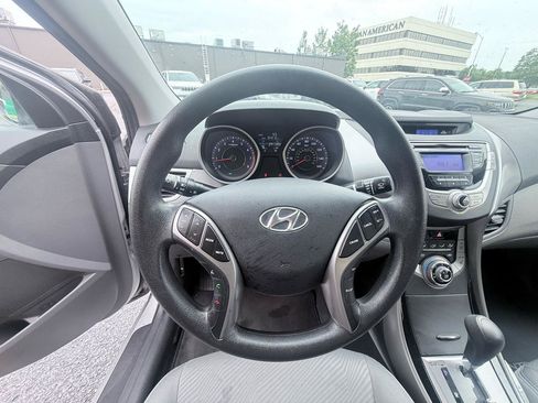 Used 2013 Hyundai Elantra GLS w/ Preferred Pkg FWD image 14