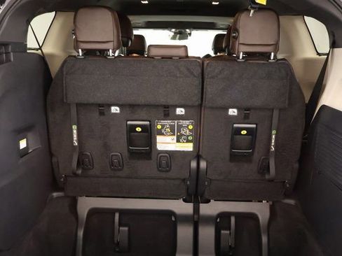 Used 2024 Toyota Sienna Platinum image 26