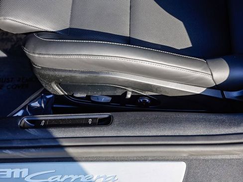 Used 2025 Porsche 911 Carrera image 25