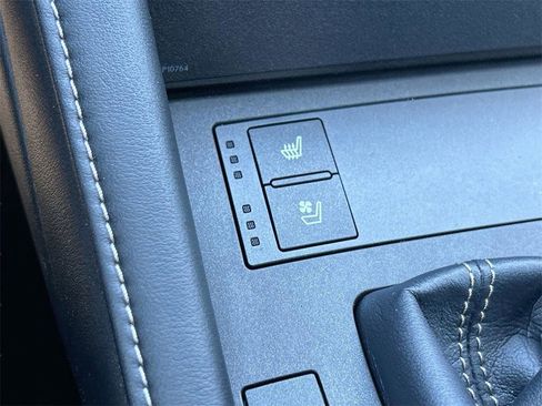 Used 2016 Lexus RC 200t image 28