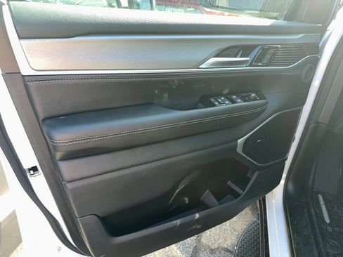 New 2026 Jeep Grand Wagoneer 4WD image 6