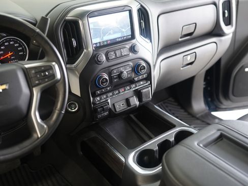 Used 2022 Chevrolet Silverado 3500 LTZ w/ LTZ Premium Package image 16