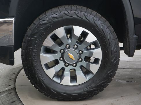 Used 2023 Chevrolet Silverado 3500 LT w/ Convenience Package image 30