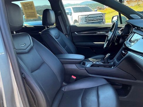 Used 2024 Cadillac XT6 Sport image 7