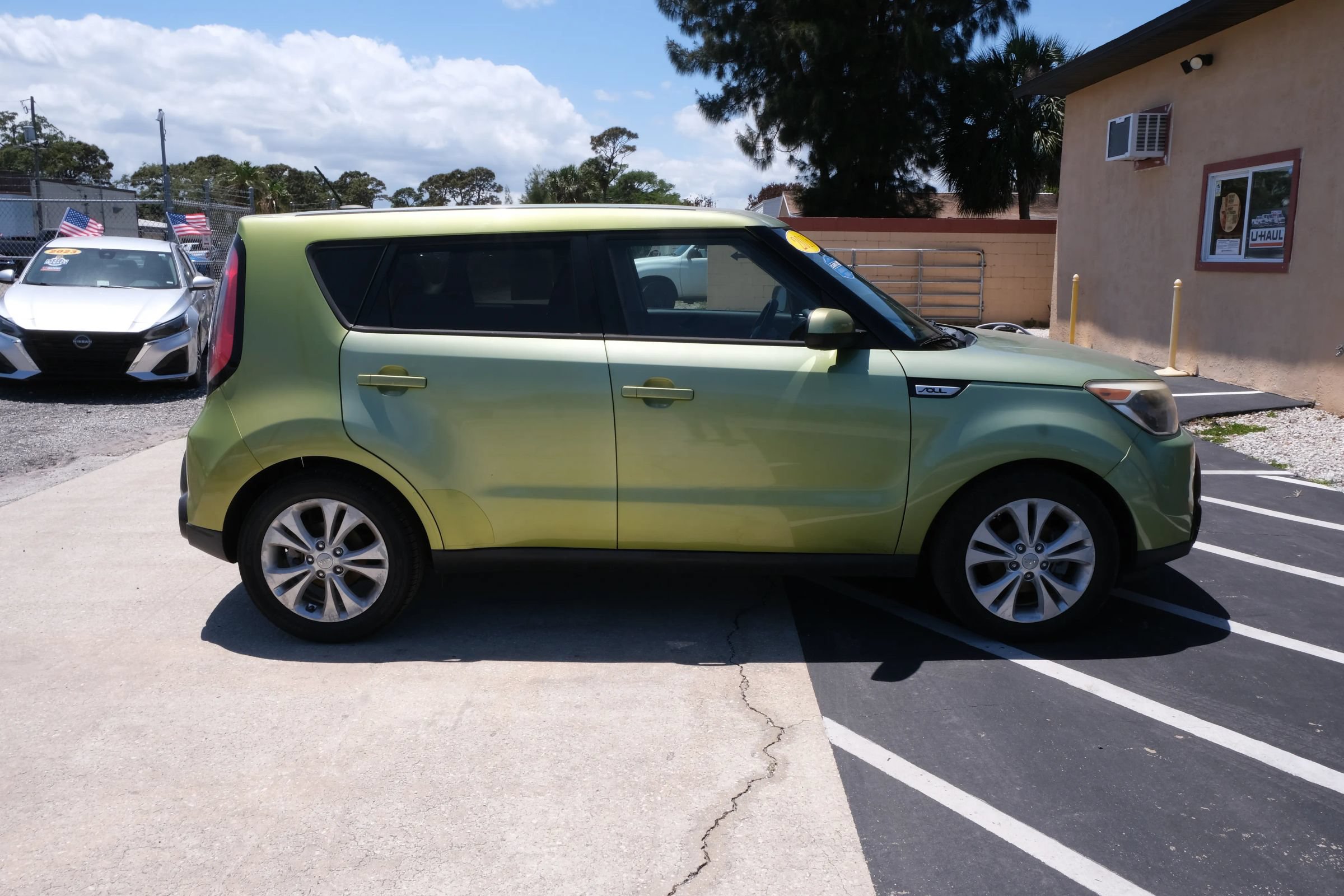 Used 2016 Kia Soul + FWD image 6