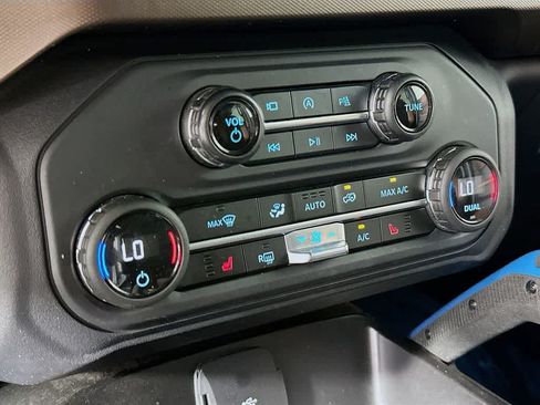 Certified 2023 Ford Bronco Outer Banks AWD/4WD image 17
