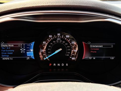 Used 2019 Ford Fusion SE w/ Equipment Group 151A FWD image 23