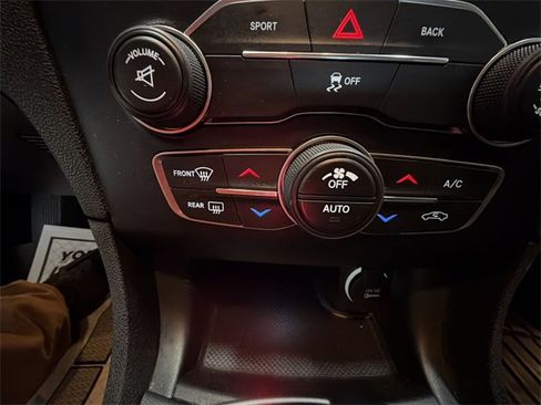 Used 2016 Dodge Charger SXT w/ Rallye Group image 19