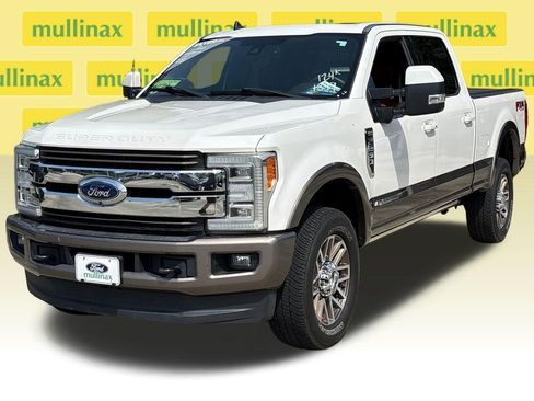 Used 2019 Ford F250 King Ranch w/ King Ranch Ultimate Package AWD/4WD image 14