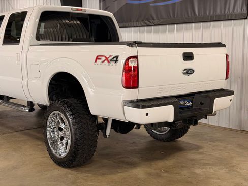 Used 2015 Ford F250 Lariat w/ Lariat Interior Package AWD/4WD image 31