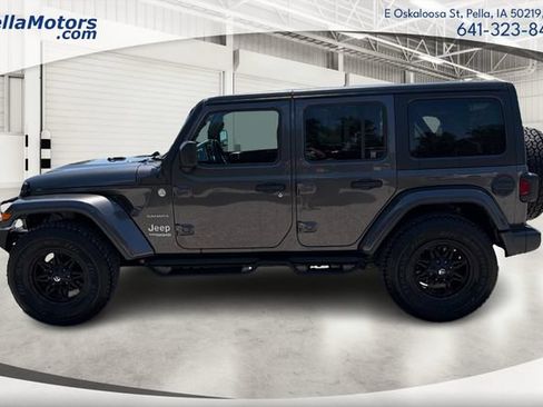 Used 2019 Jeep Wrangler Unlimited Sahara AWD/4WD image 6