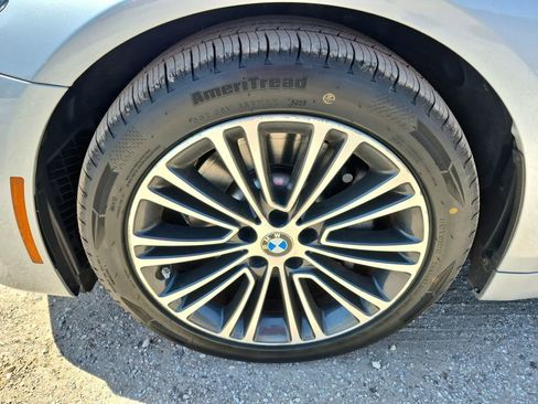 Used 2019 BMW 530i w/ Convenience Package RWD image 26