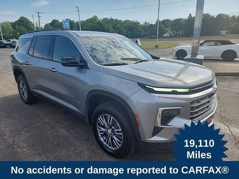 Used 2026 Chevrolet Traverse LT AWD/4WD image 7